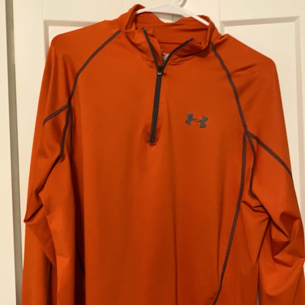 Mens L Under Armour Cold Gear Loose fit pull over